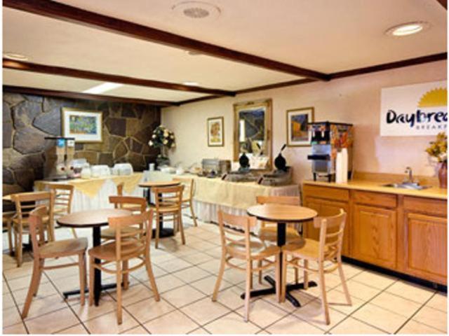Готель Ramadaby Wyndham Pittsburgh-Нью-Стентон Екстер'єр фото